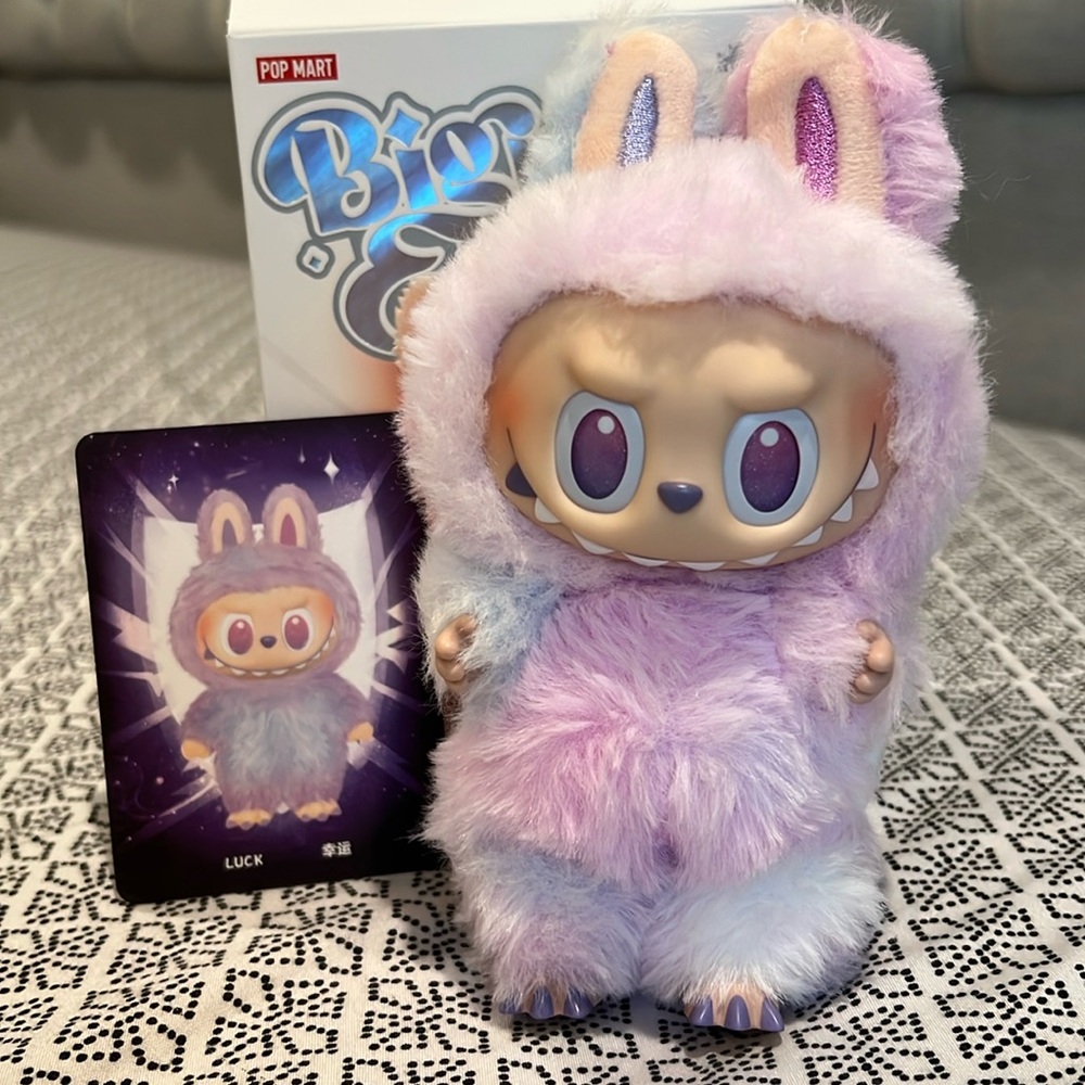 Pop Mart Big into Energy Labubu